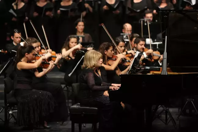Eskişehir'de Muhteşem Atatürk'ü Anma Konseri