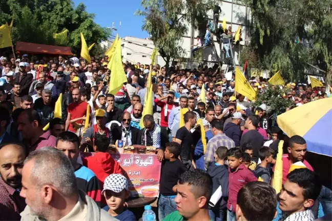 Yüz Binlerce Filistinli Arafat'ı Andı