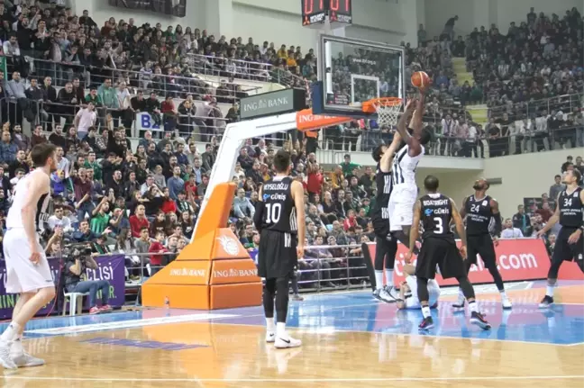 Beşiktaş Sakarya'da Kazandı