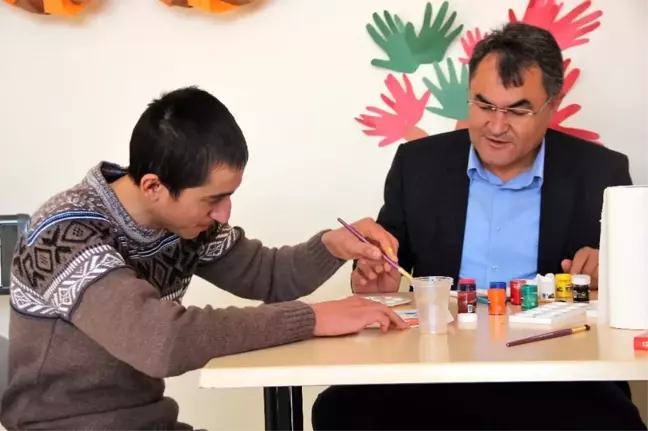 Çifteler'de Zihinsel Engelli Gençlere Özel Eğitim