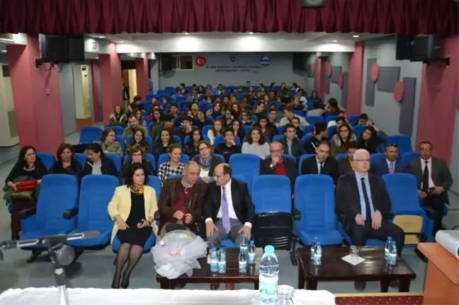 Söke'de 'Felsefe Kazan Biz Kepçe' Söyleşisi