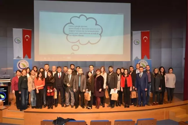 Düzce Üniversitesi'nde Öğretmenler Gününe Özel Program Düzenlendi