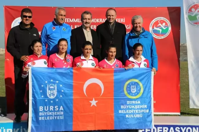 Büyükşehir'in Atletleri Kürsüden İnmiyor
