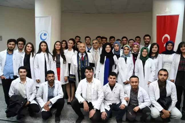 Diş Hekimliği Fakültesinde Önlük Giyme Heyecanı