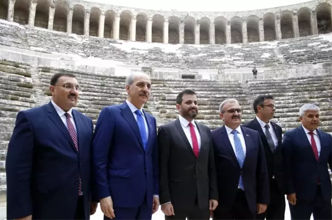 Bakan Kurtulmuş, Aspendos Tiyatrosu ve Side Antik Kenti'ni İnceledi
