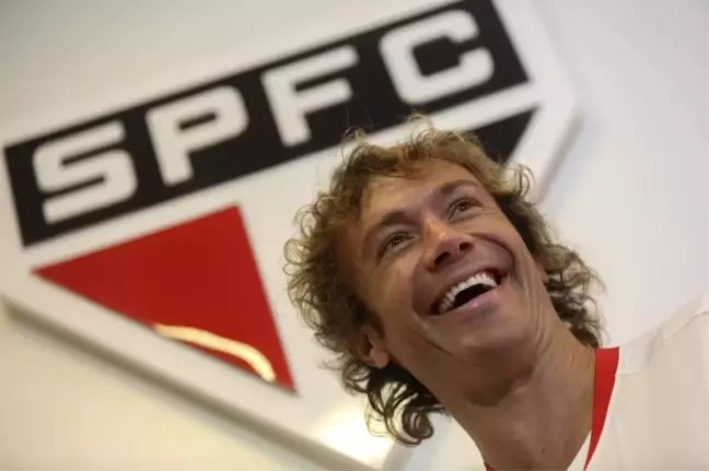 Diego Lugano Futbolu Bıraktı