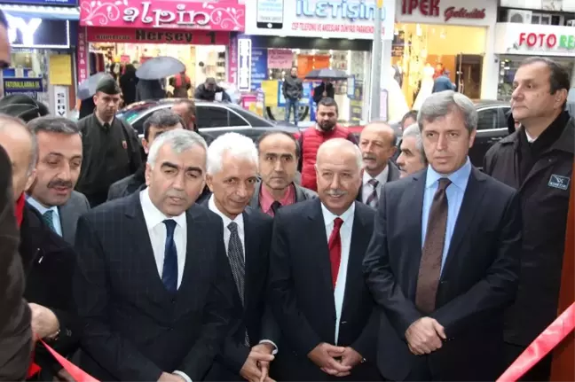 Maden ve Metal İşçileri Resim Sergisi Açıldı