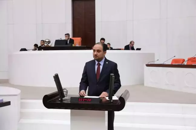 AK Parti'li Baybatur, İç ve Dış Tehditlere Dikkat Çekti