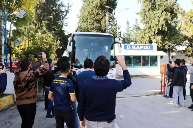 Fenerbahçe'ye Adana'da Sönük Karşılama