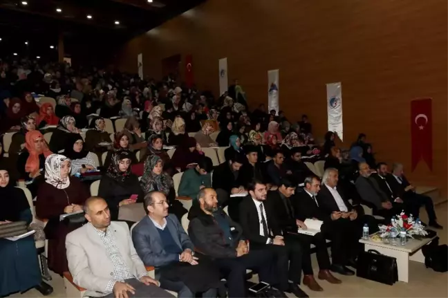 Aiçü'de 'İlahiyat Vizyon Programı' Düzenlendi