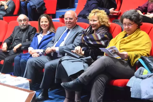 Coliseum Yeni Yıl Partisinde Ozan Doğulu İle Eğlendi