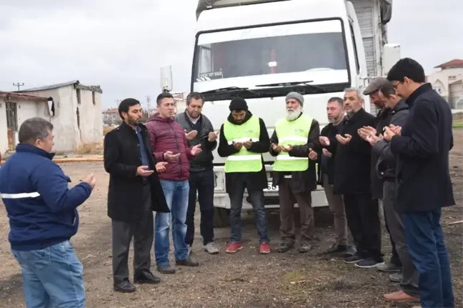 Şuhut'dan, Suriyeli Mültecilere 1 Kamyon Dolusu Patates Gönderildi