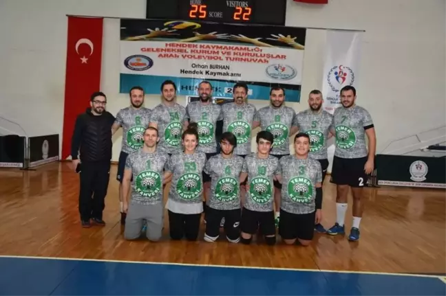 Hendek'te Turnuvanın Galibi Karayolları Oldu