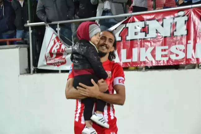 Balıkesirspor Baltok'da Kaptan Burak ve Okan Affedildi