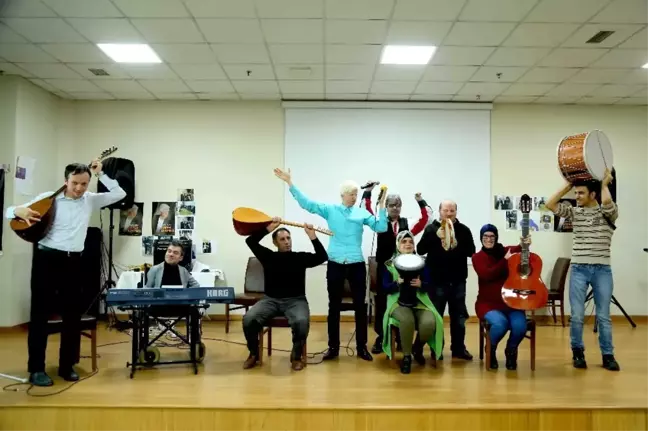 Müzik Sayesinde Engelleri Aştılar