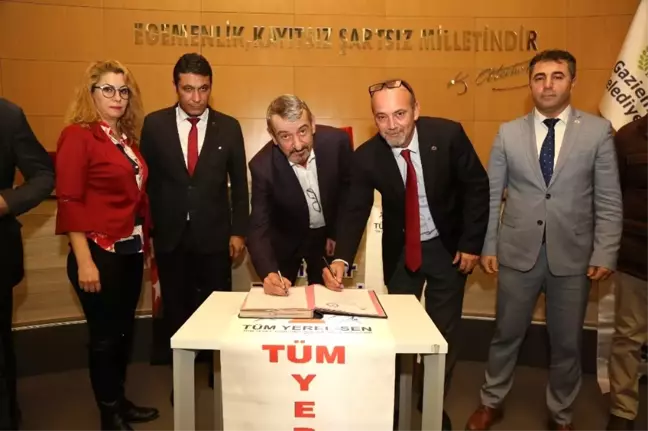 Başkan Şenol'dan Yeni Yıl Armağanı