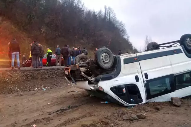 Madencileri Taşıyan Minibüs Şarampole Yuvarlandı: 23 Yaralı