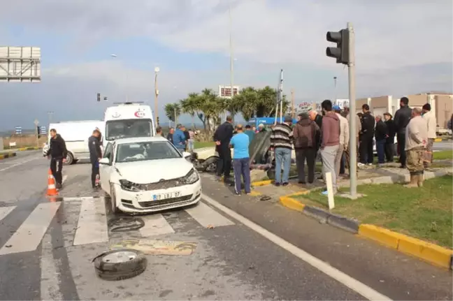 Antalya'da Trafik Kazası: 3 Yaralı