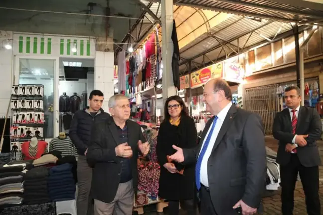 Başkan Özakcan Esnafla Kahvaltıda Buluştu