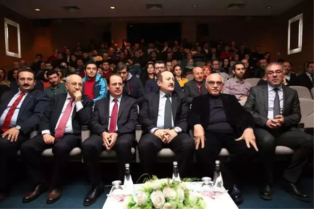 Bayburt'ta 'Üniversite; Değişim, Dönüşüm ve Gelecek' Konferansı Düzenlendi
