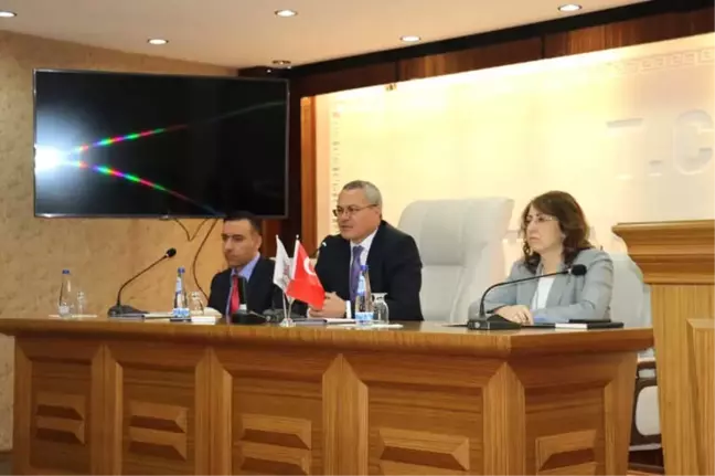 Vali Deniz, Belediye Başkanı Aksoy'u Çalışmalarından Dolayı Tebrik Etti