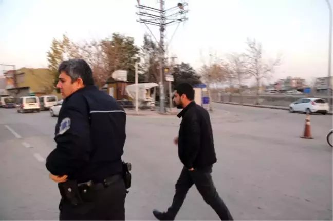 Silah Çekip 39 Bin Doları Gasp Ettiler