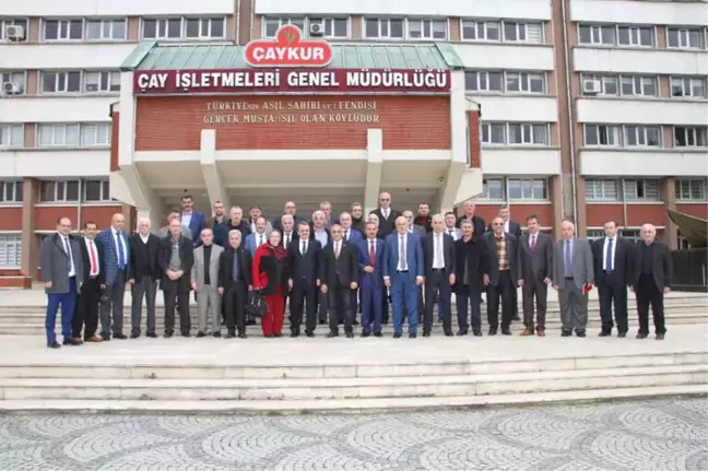 Rizeli Muhtarlardan Çaykur Genel Müdürü İmdat Sütlüoğlu'na Destek Ziyareti