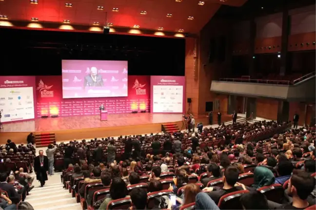 Dünyanın En Büyük Üçüncü Eğitim Zirvesi İstanbul'da Başladı