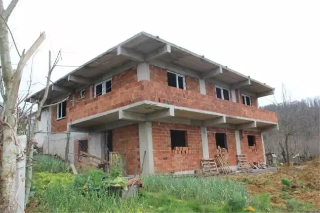 Verem Savaş Derneği Evsiz Ailenin Evini Yaptırıyor