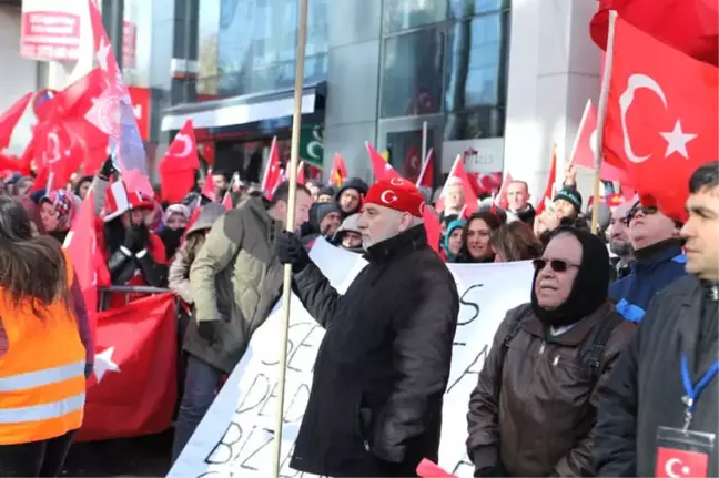 Brüksel'de Zeytin Dalı Harekatı'na Destek Mitingi