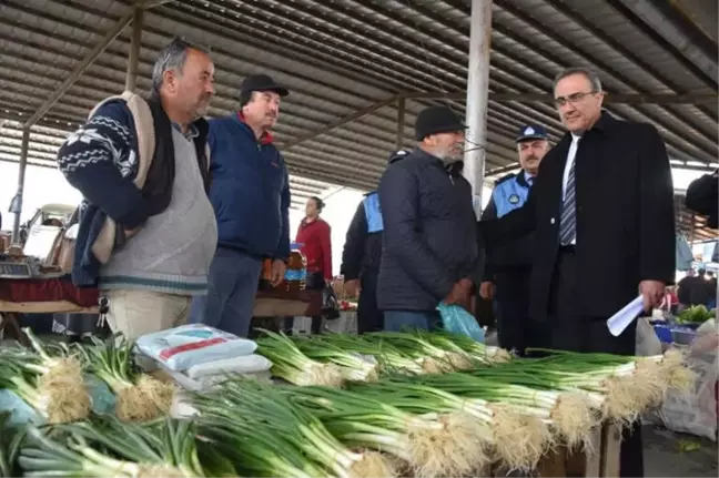 Başkan Karaçoban'dan Gazi Babasına Pazaryerinde Ziyaret