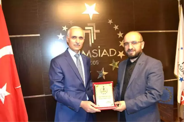 Tümsiad'da Bayrak Değişimi