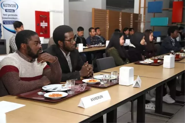 Başkan Kasap Rize'deki Yabancı Öğrencilerle Kahvaltıda Buluştu