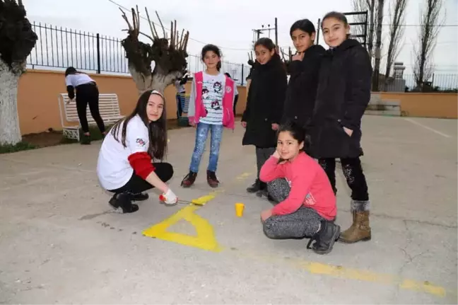 Gönüllü Gençlerden Kocagür Okuluna Sihirli Dokunuş