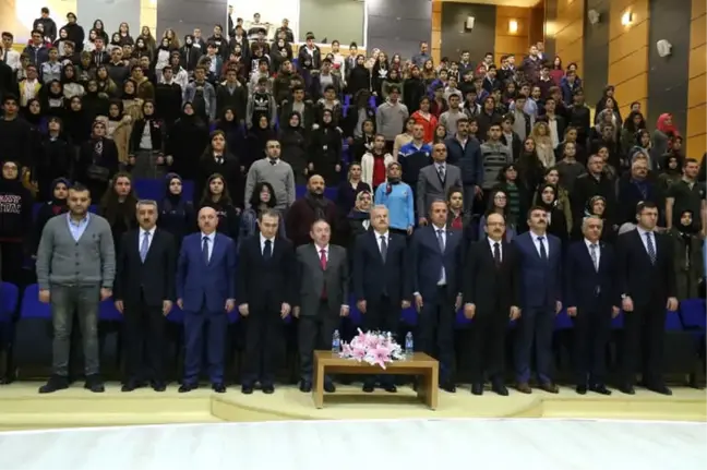 Rize'de Genç Kalemler Ödüllerini Aldı