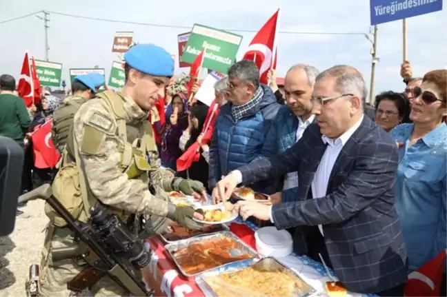 Yüreğir'den Askere Destek Ziyareti