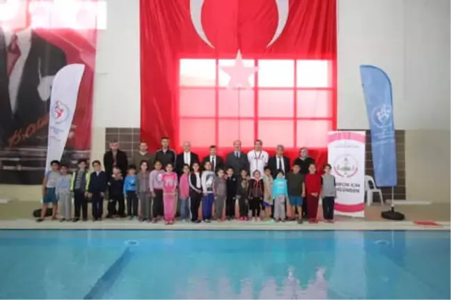 Yalova'da Yüzme Bilmeyen Öğrenci Kalmayacak