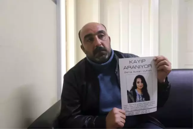 Kaybolan Kızını Her Gün 12 Saat Boyunca Sokaklarda Arıyor