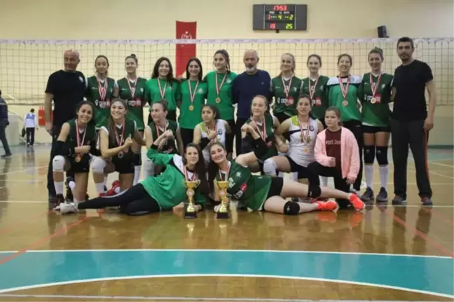 Salihli'nin Yıldız Kızları Manisa Şampiyonu