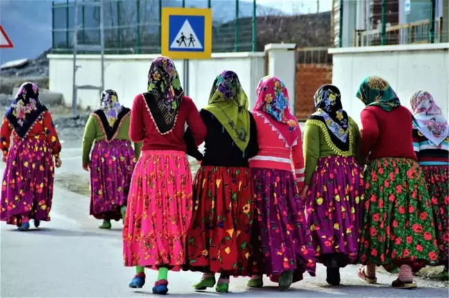 Osmanlı Kadınlarının Geleneği Bu Köyde Devam Ediyor