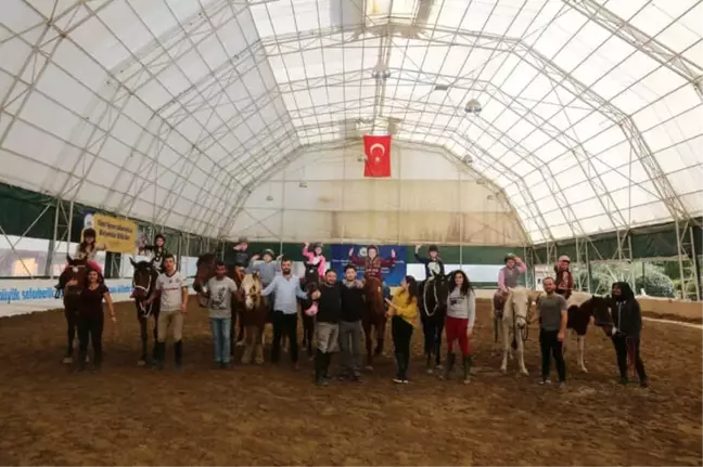 Adapazarı Belediyesi 3 Bin Öğrenciye Binicilik Eğitimi Veriyor