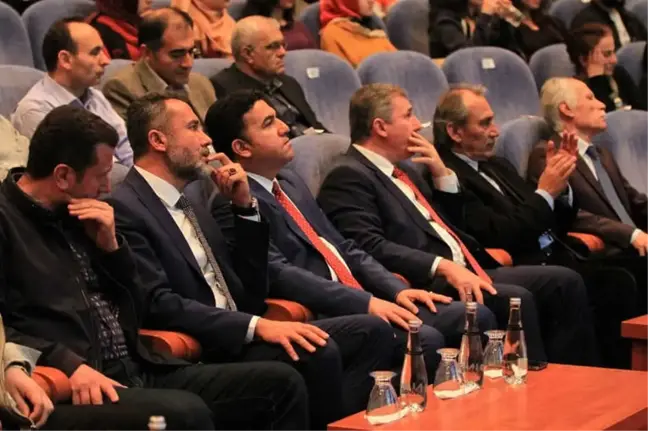 Paü'de 'Bir Fikir ve Hareket Adamı Nurettin Topçu' Paneli