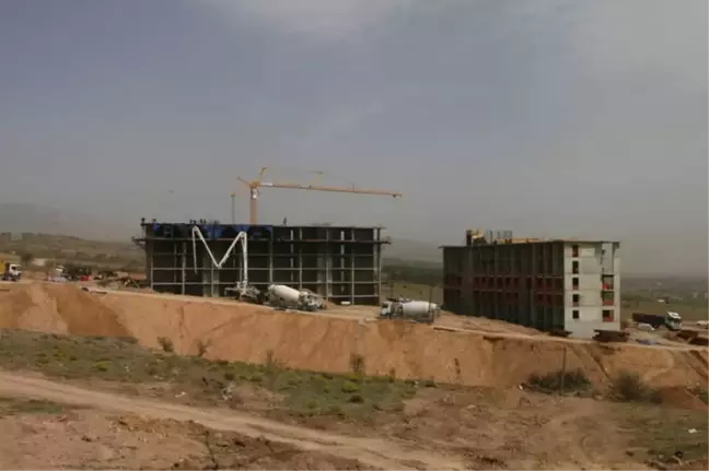 Çivril'de 330 TOKİ Konutunun Yapımı Devam Ediyor
