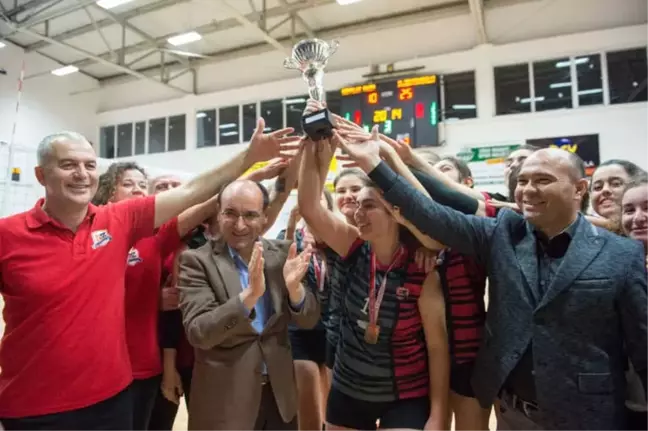 Aydın'da Genç Kızlar Voleybol Müsabakaları Tamamlandı