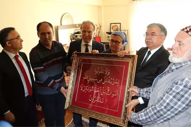 Bakan İsmet Yılmaz'dan Aybüke Öğretmenin Ailesine Ziyaret