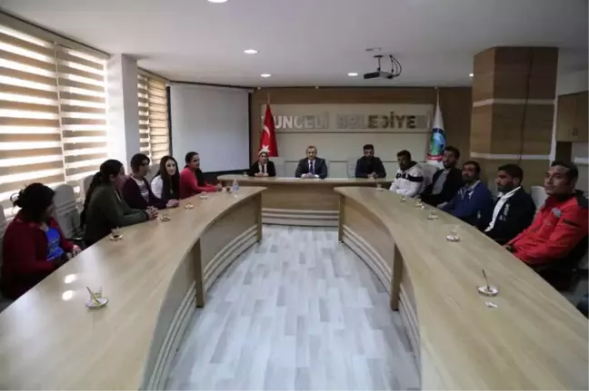 Kayyum Başkandan 45 İşçiye Servis Desteği