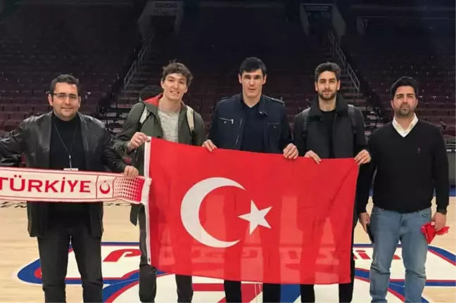 Nba'de Aynı Sahada Üç Türk
