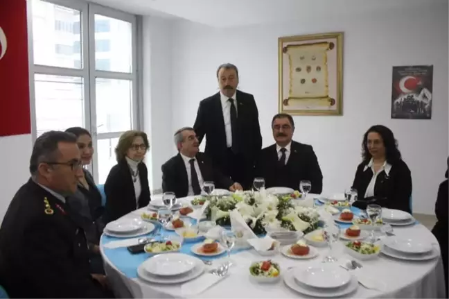 Bursa Emniyet Müdür Ak Şehit Aileleri ile Yemek Yedi