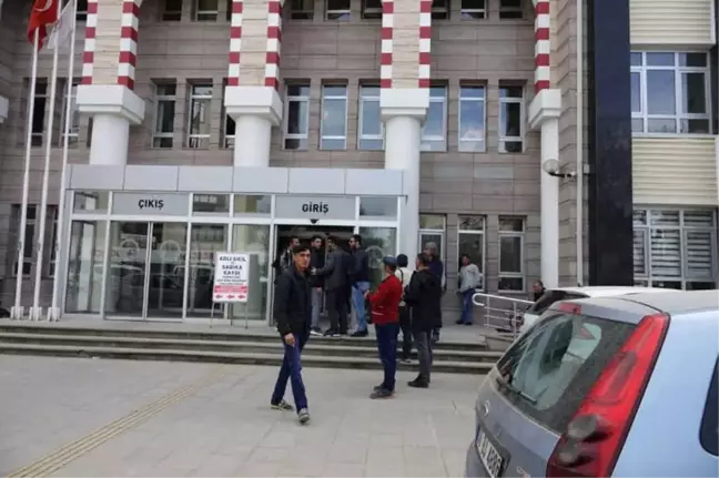 Kuşadası'nda Aranan 3 Kişi Yakalandı
