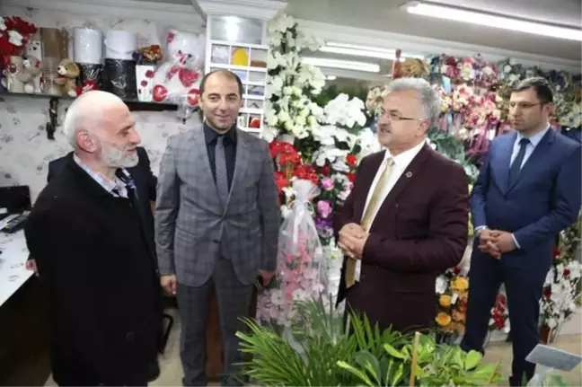 Başkan Kasap Esnafla Bir Araya Gelmeye Devam Ediyor